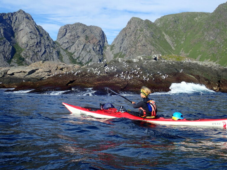 Patrik Skovajsa – Okolo nórskych ostrovov Lofoty na morských kajakoch